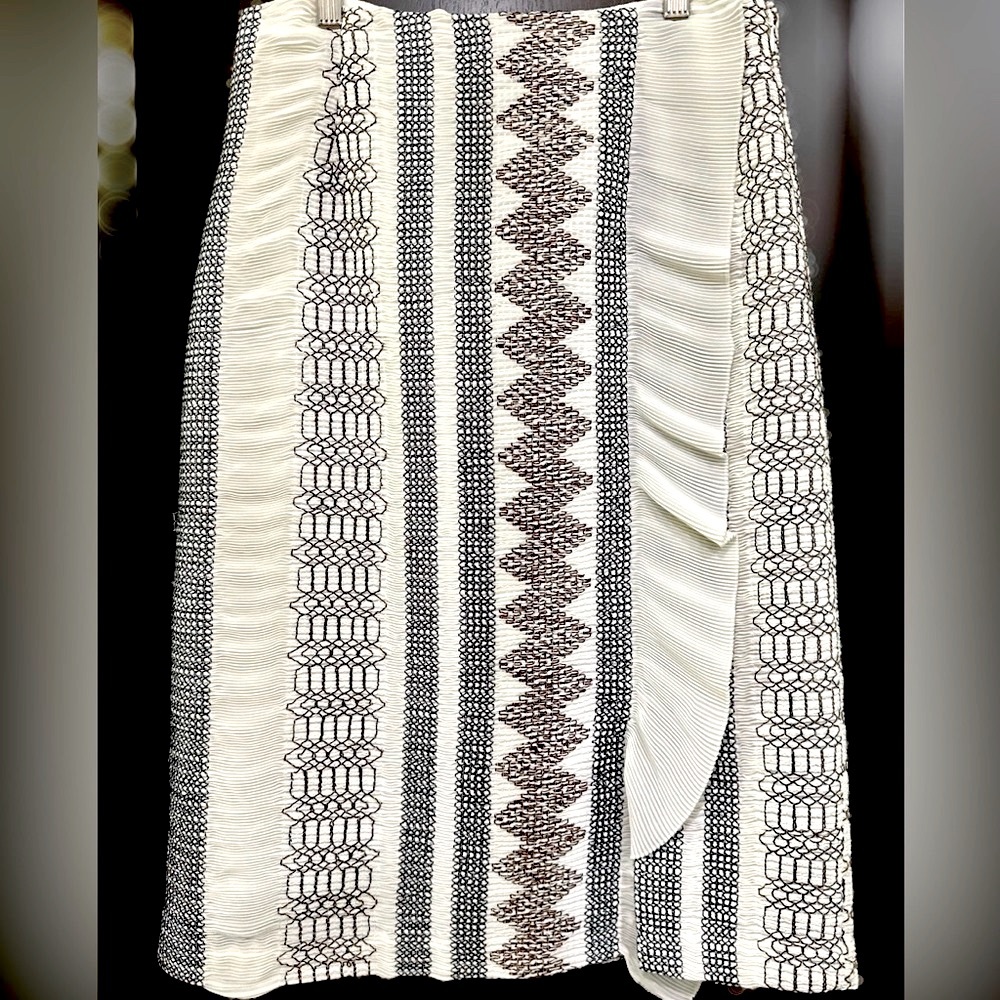 Tory Burch skirt very good condition